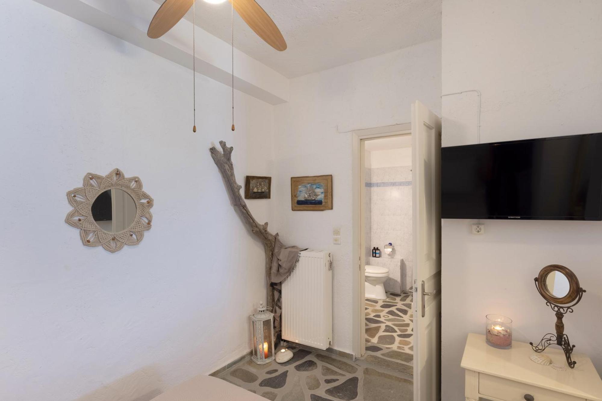 Aegean View - Seaside Apartment In Syros Azolimnos Esterno foto