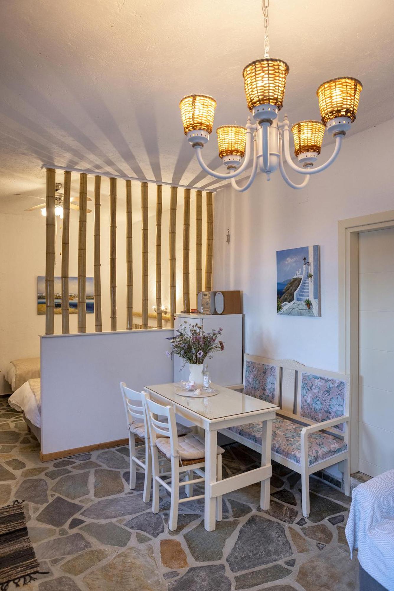 Aegean View - Seaside Apartment In Syros Azolimnos Esterno foto