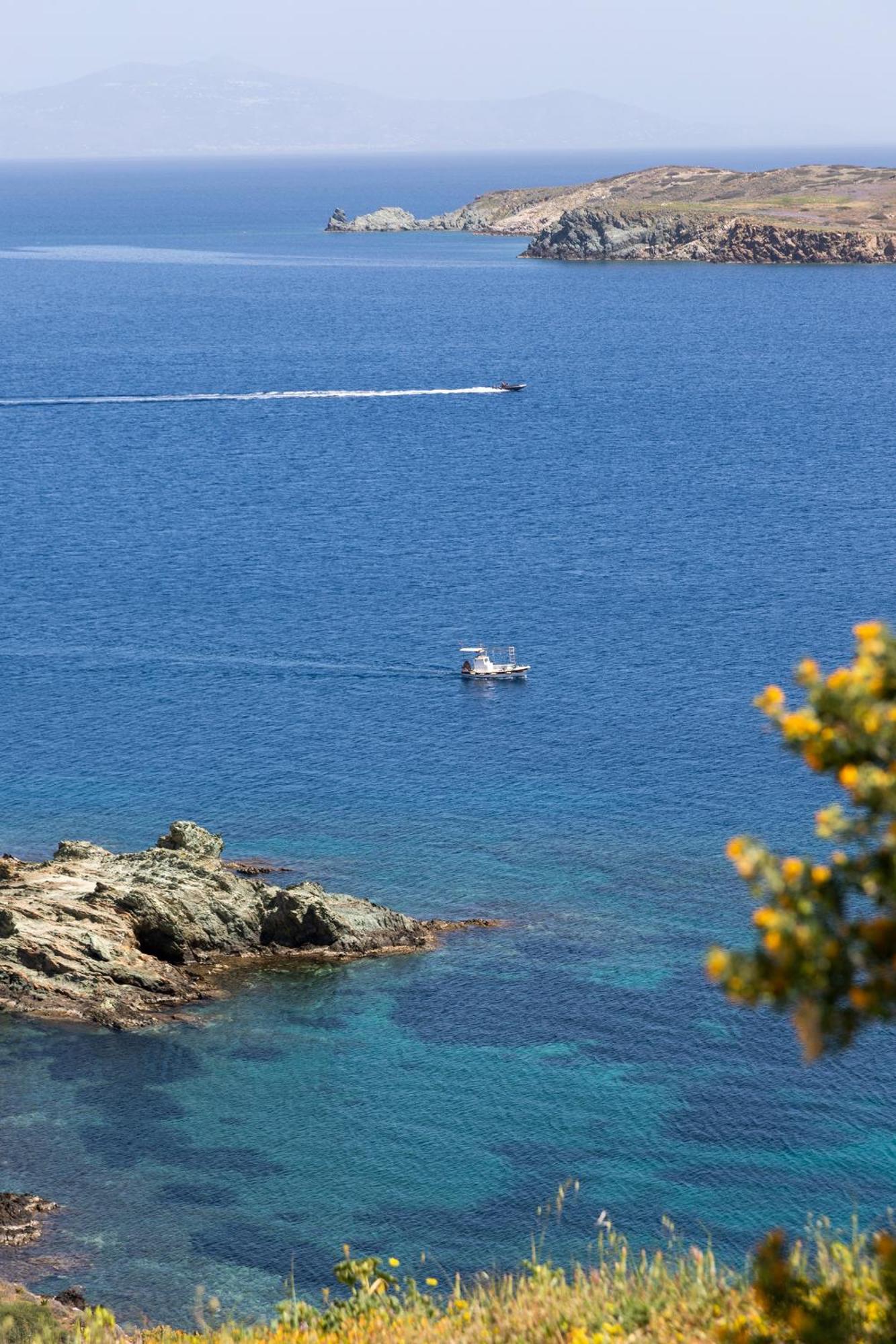 Aegean View - Seaside Apartment In Syros Azolimnos Esterno foto